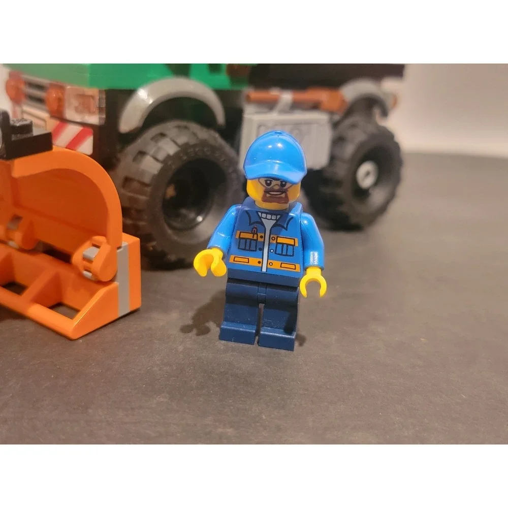 LEGO City 60083 Snowplow Truck Used 100% Complete No Box Or Instructions